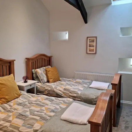 The Coach House, Onsite Free Parking Apartment Ilfracombe Exterior photo